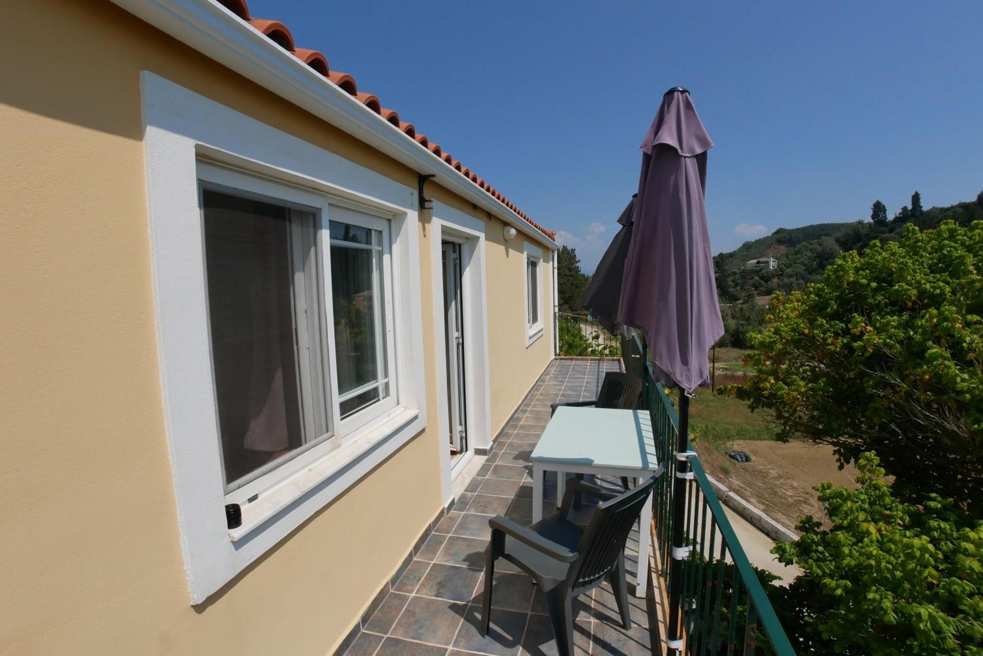 Villa Vania Gardenos Vitaládes Exteriör bild