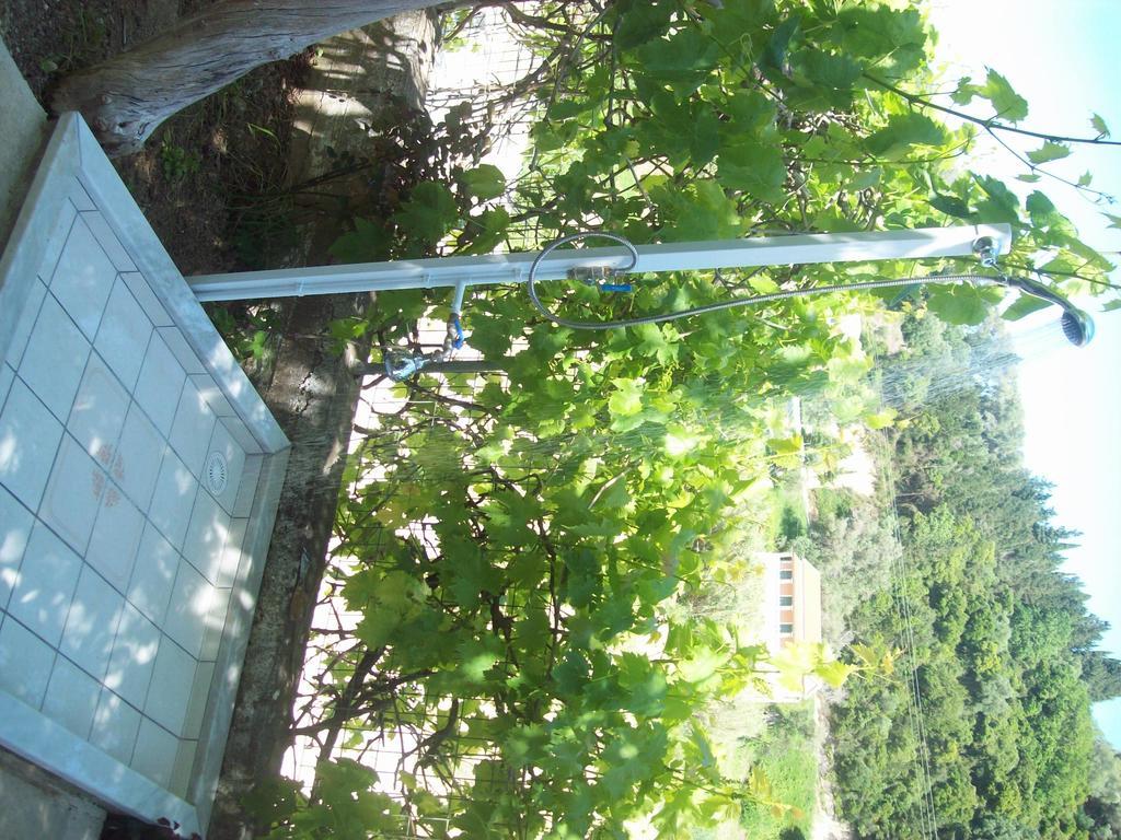 Villa Vania Gardenos Vitaládes Exteriör bild